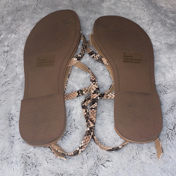 new directions sandals! - Picture 2 of 3